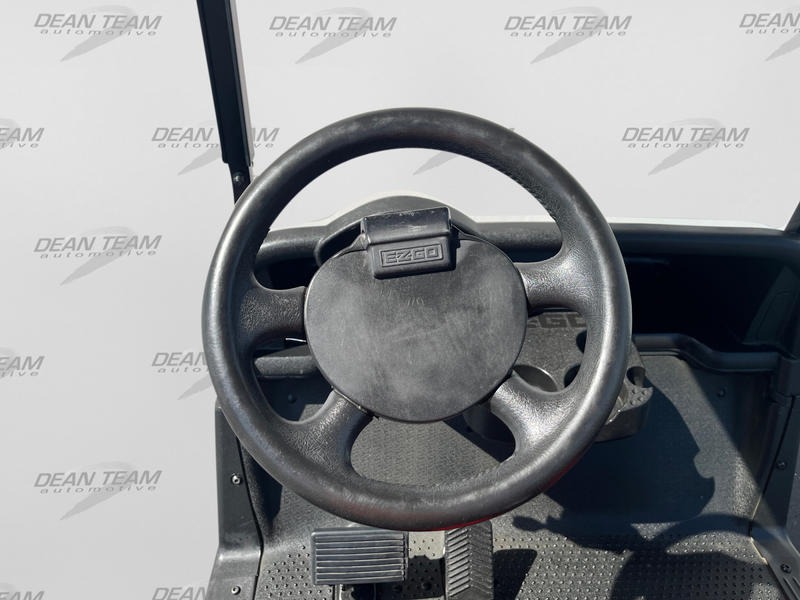 2014 E-Z-GO RXV Golf Car