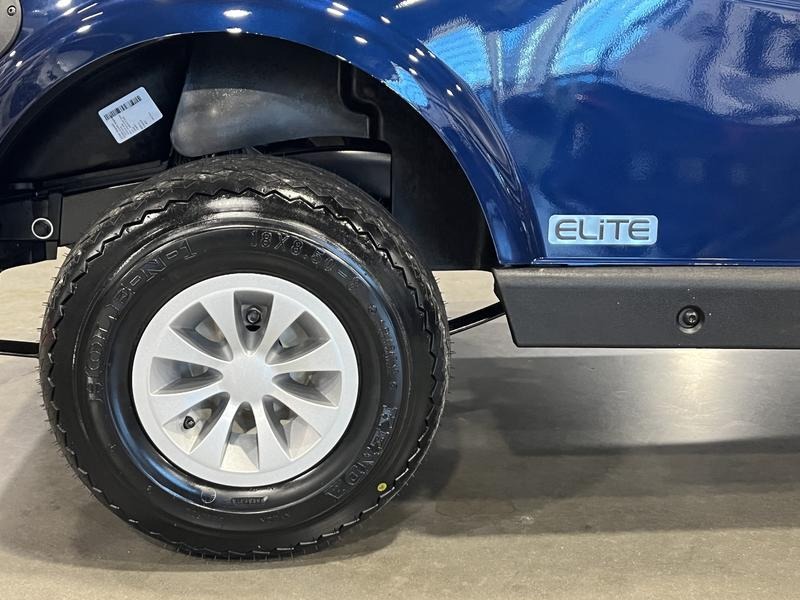 2027 E-Z-GO RXV 2 Freedom ELiTE Lithium Golf Car - Electric