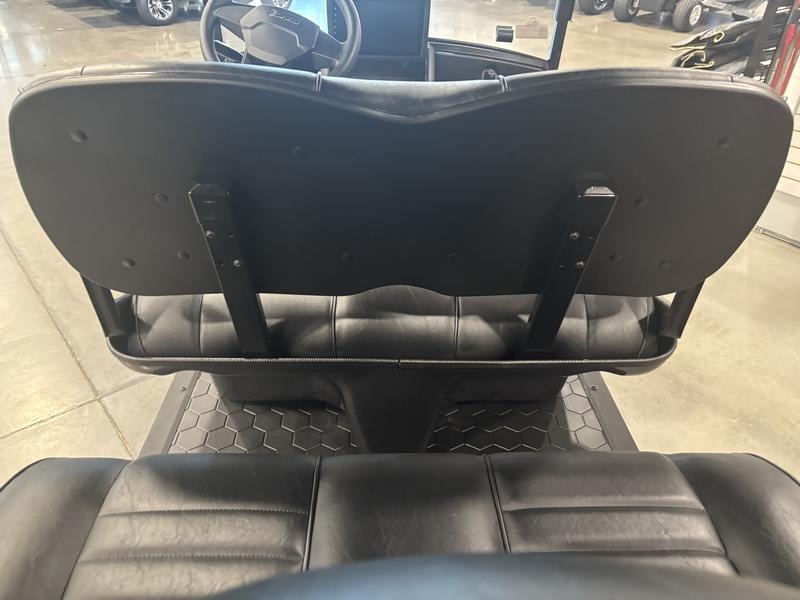 2027 E-Z-GO Express 6 Summit XT 13.5-hp Gas Golf Car - Gas