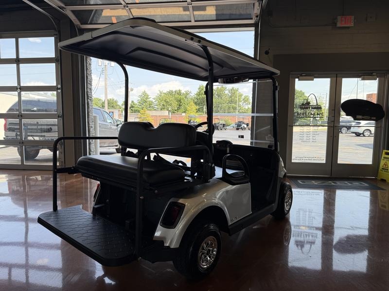 2021 E-Z-GO Freedom RXV Golf Car