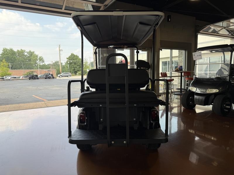 2021 E-Z-GO Freedom RXV Golf Car