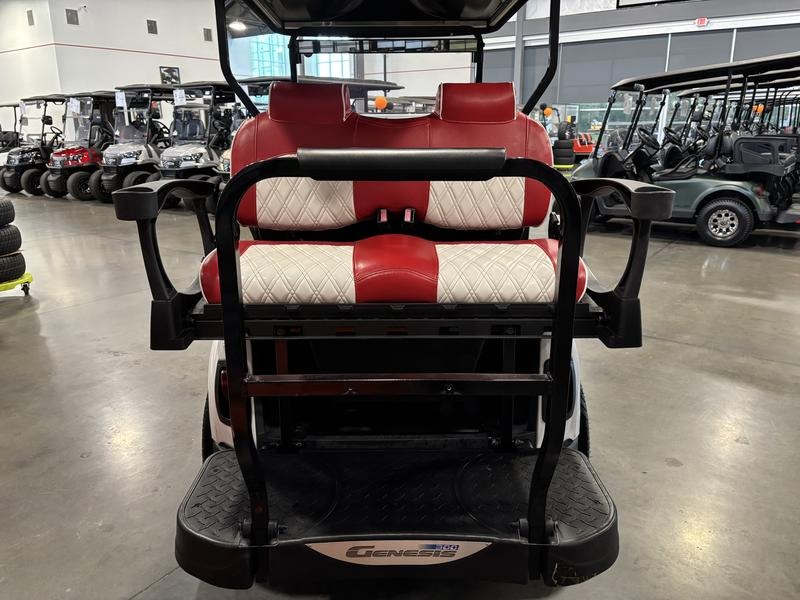 2016 E-Z-GO RXV Golf Car