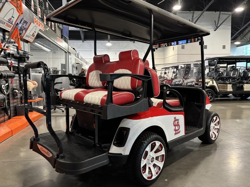 2016 E-Z-GO RXV Golf Car