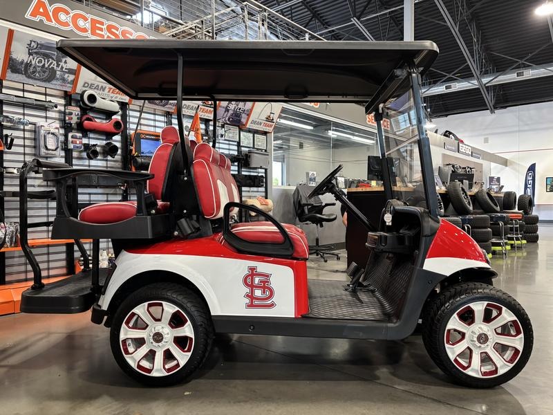2016 E-Z-GO RXV Golf Car