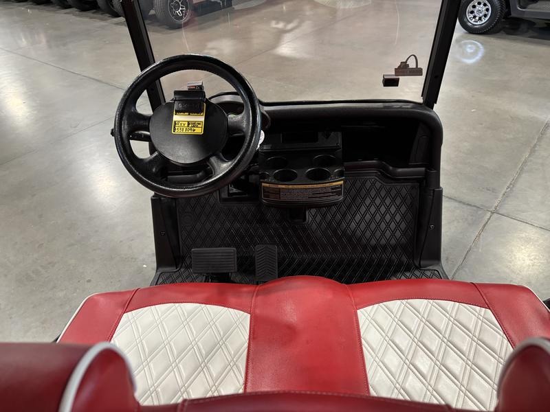 2016 E-Z-GO RXV Golf Car