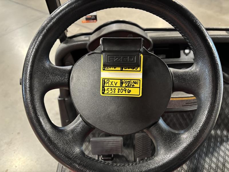 2016 E-Z-GO RXV Golf Car