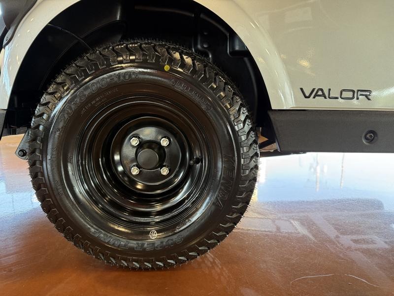 2027 E-Z-GO RXV 4 Valor S 13.5-hp Gas Golf Car - Gas