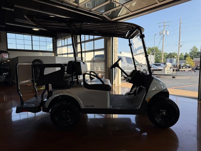 2027 E-Z-GO RXV 4 Valor S 13.5-hp Gas Golf Car - Gas