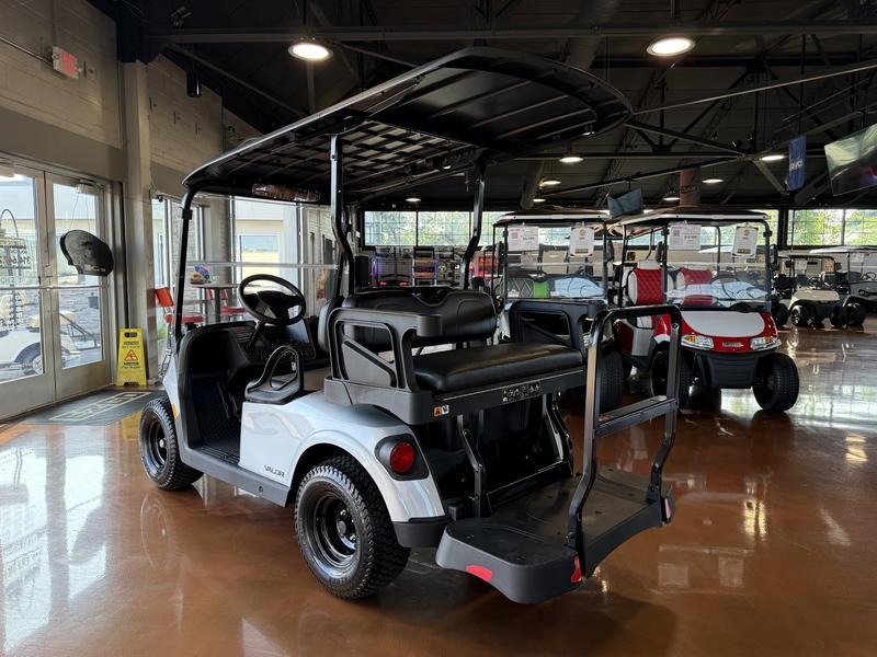 2027 E-Z-GO RXV 4 Valor S 13.5-hp Gas Golf Car - Gas
