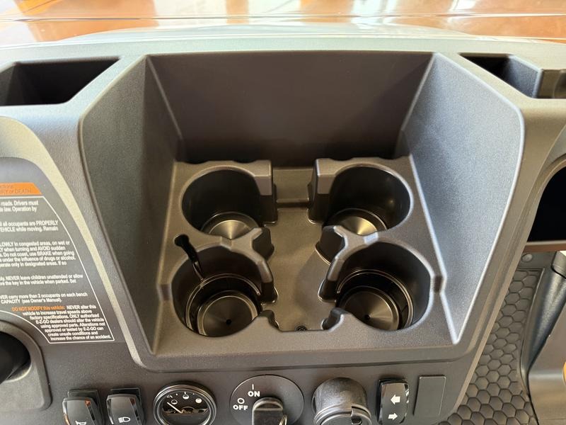2027 E-Z-GO RXV 4 Valor S 13.5-hp Gas Golf Car - Gas