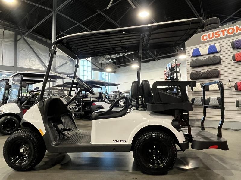 2027 E-Z-GO RXV 4 Valor S 13.5-hp Gas Golf Car - Gas