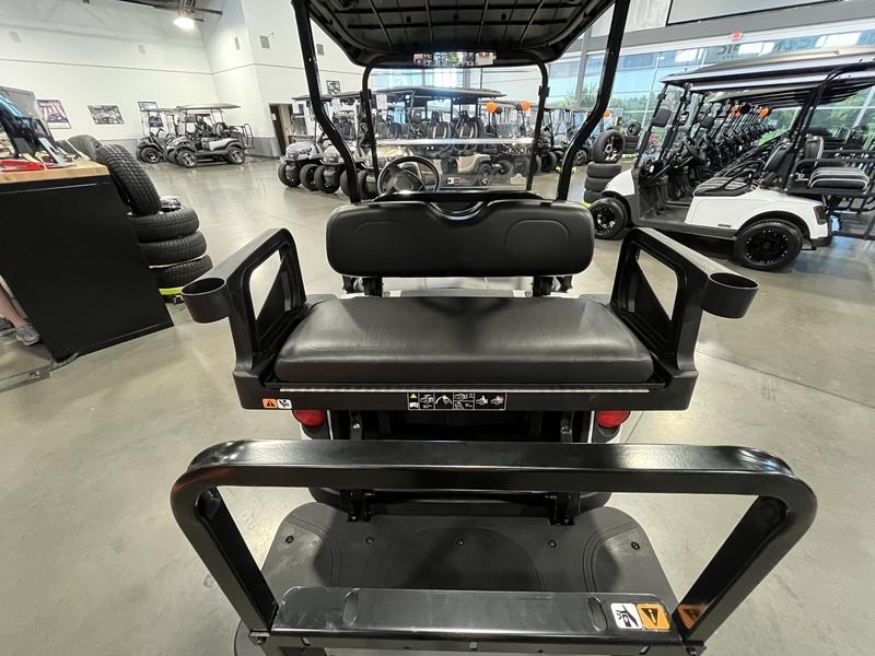2027 E-Z-GO RXV 4 Valor S 13.5-hp Gas Golf Car - Gas