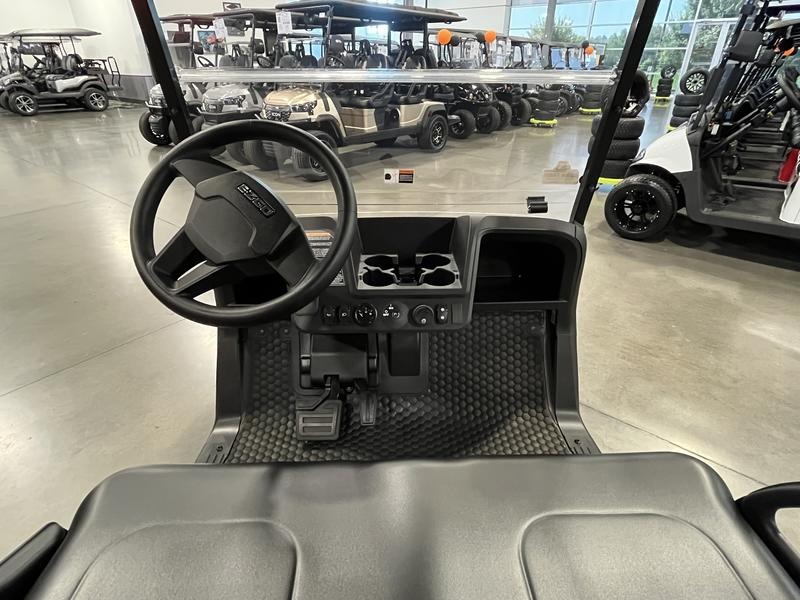 2027 E-Z-GO RXV 4 Valor S 13.5-hp Gas Golf Car - Gas