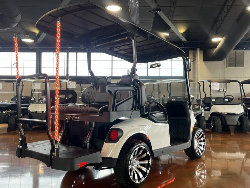 2024 E-Z-GO Freedom RXV ELiTE Lithium Golf Car - Electric