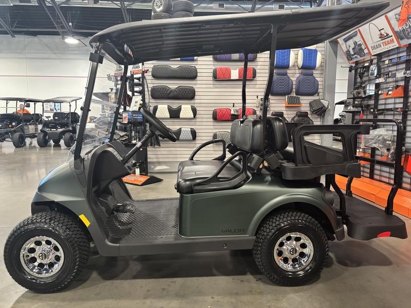 2026 E-Z-GO RXV 4 Valor S EX1 Sport Golf Car - Gas