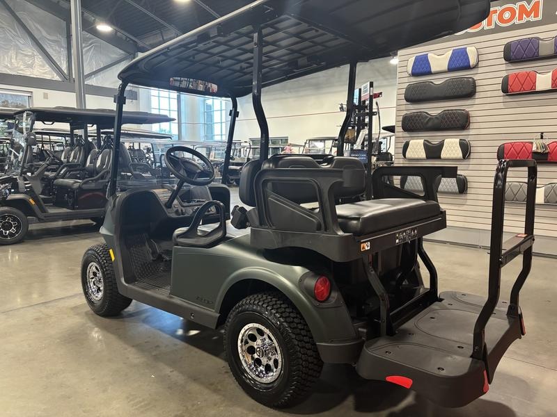 2026 E-Z-GO RXV 4 Valor S EX1 Sport Golf Car - Gas
