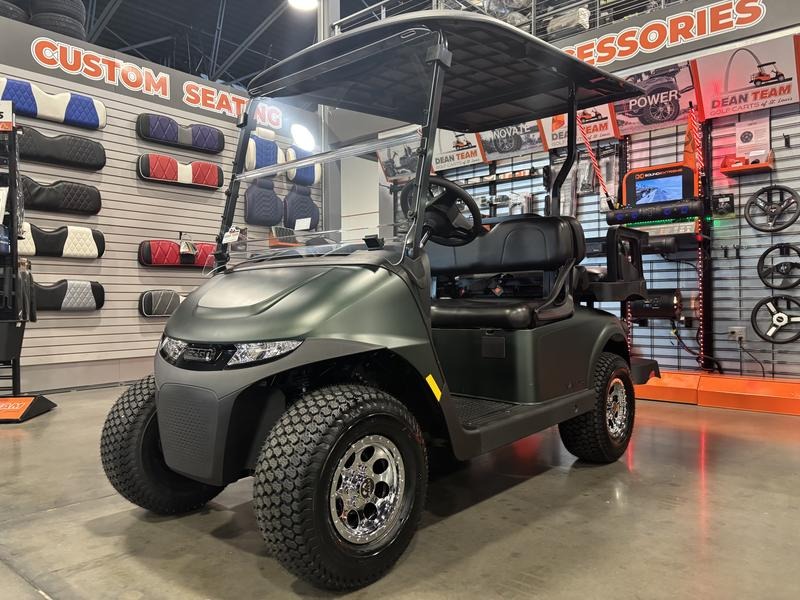 2026 E-Z-GO RXV 4 Valor S EX1 Sport Golf Car - Gas