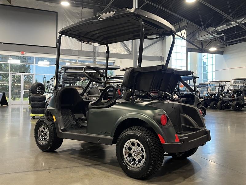 2026 E-Z-GO RXV 2 Valor S EX1 Sport Golf Car - Gas