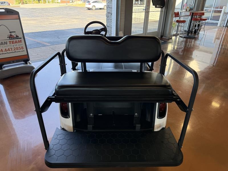 2021 E-Z-GO Freedom RXV Golf Car