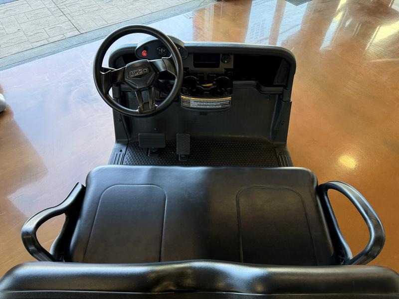 2021 E-Z-GO Freedom RXV Golf Car