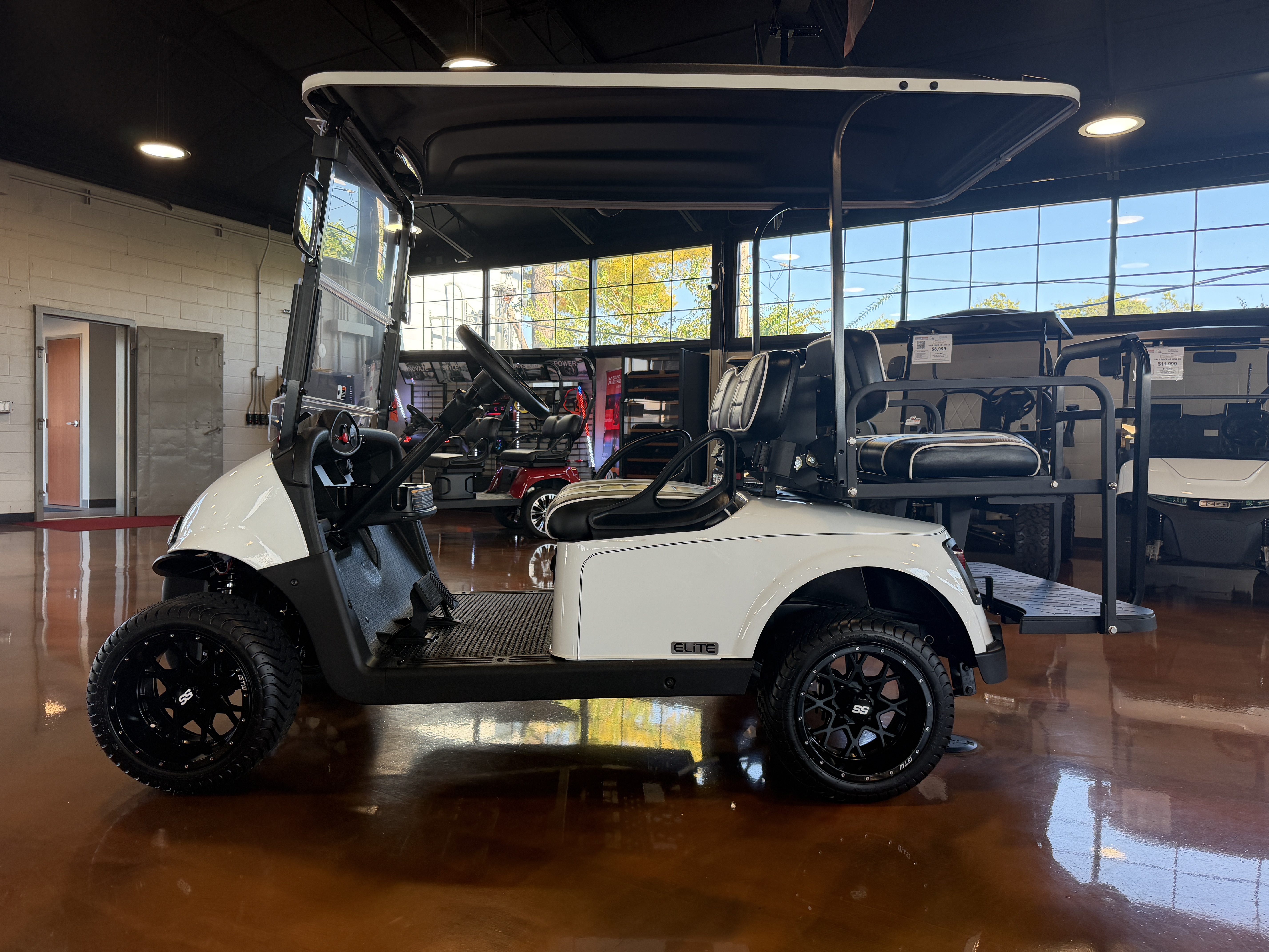 2021 E-Z-GO Freedom RXV Golf Car