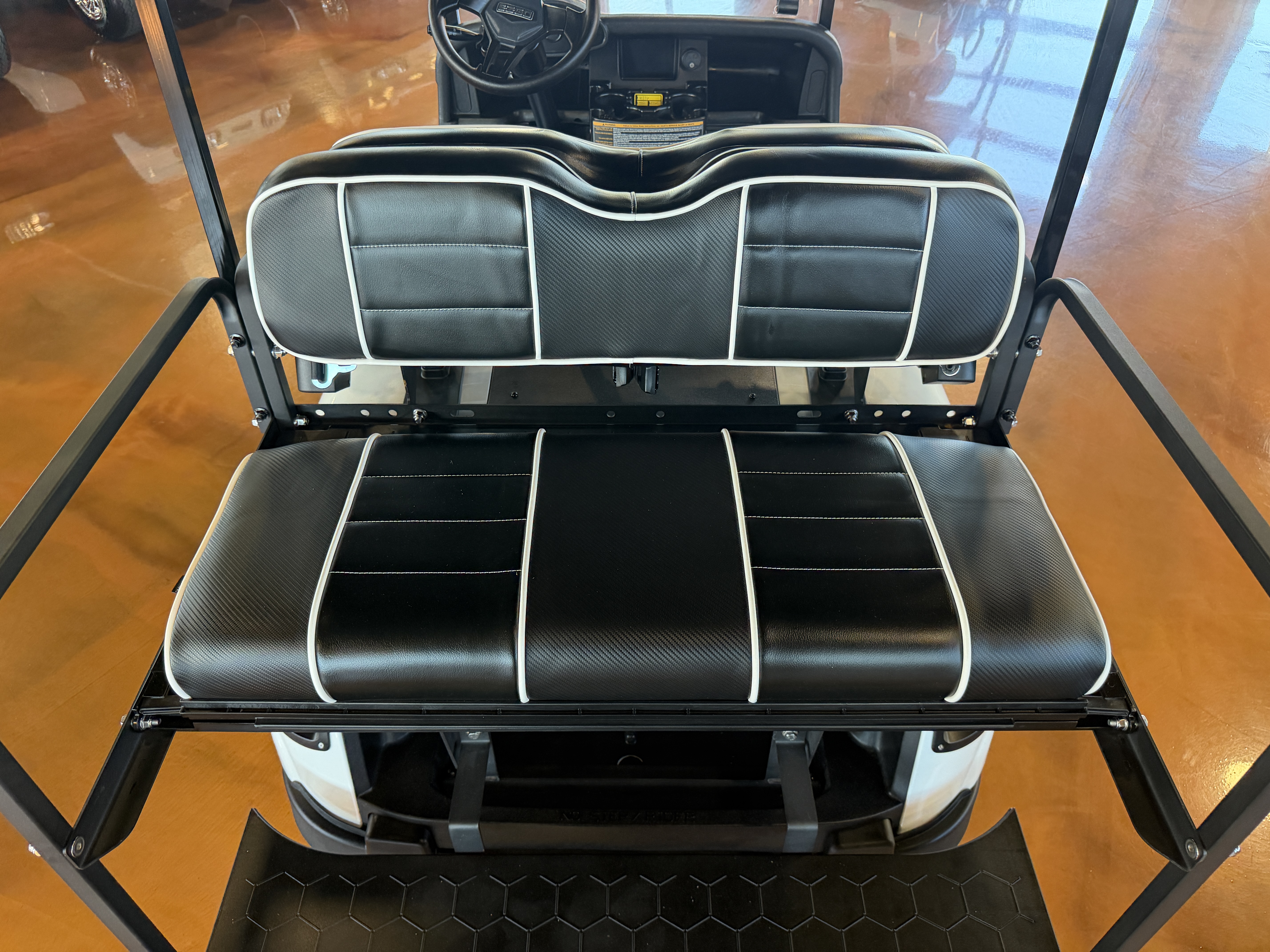 2021 E-Z-GO Freedom RXV Golf Car