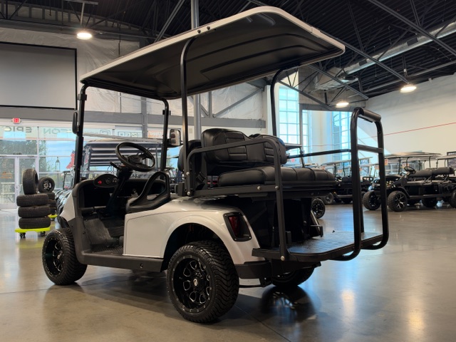 2021 E-Z-GO Freedom RXV Golf Car