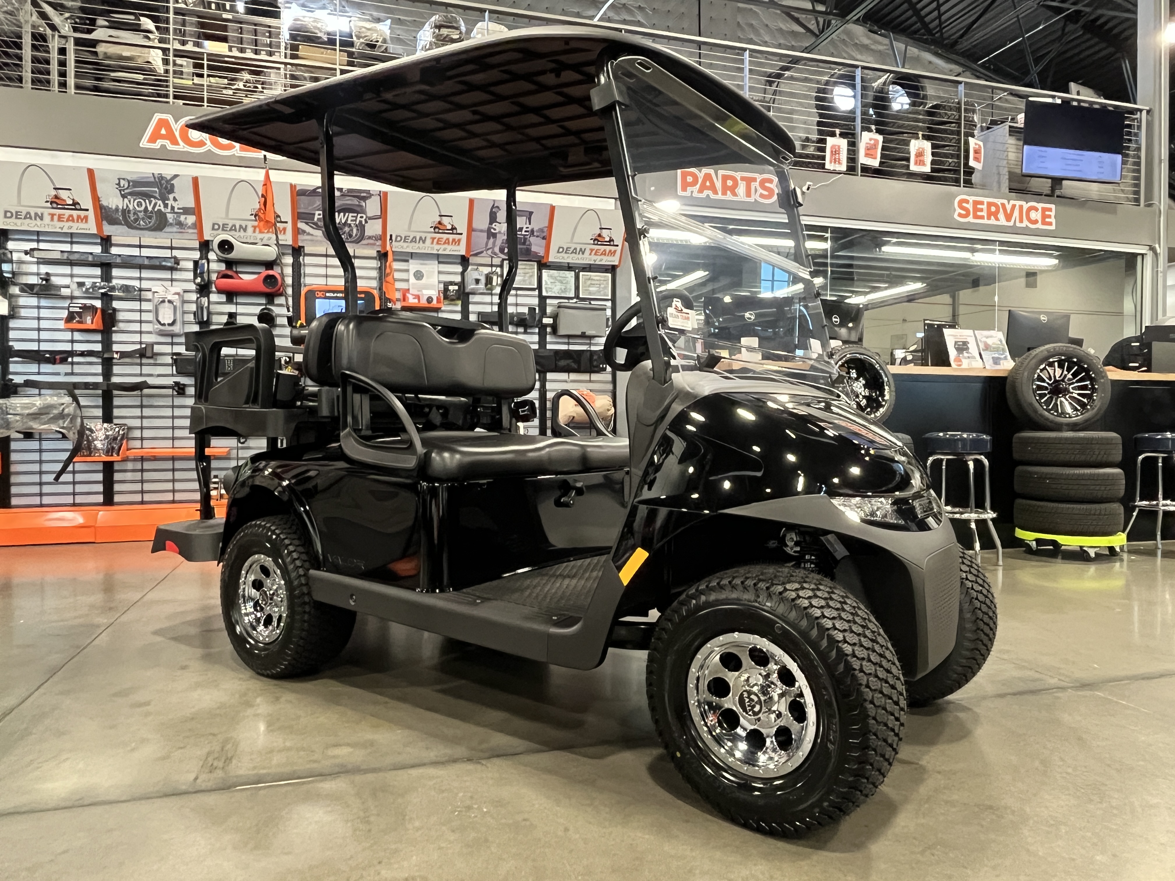 2026 E-Z-GO RXV 4 Valor S EX1 Sport Golf Car - Gas