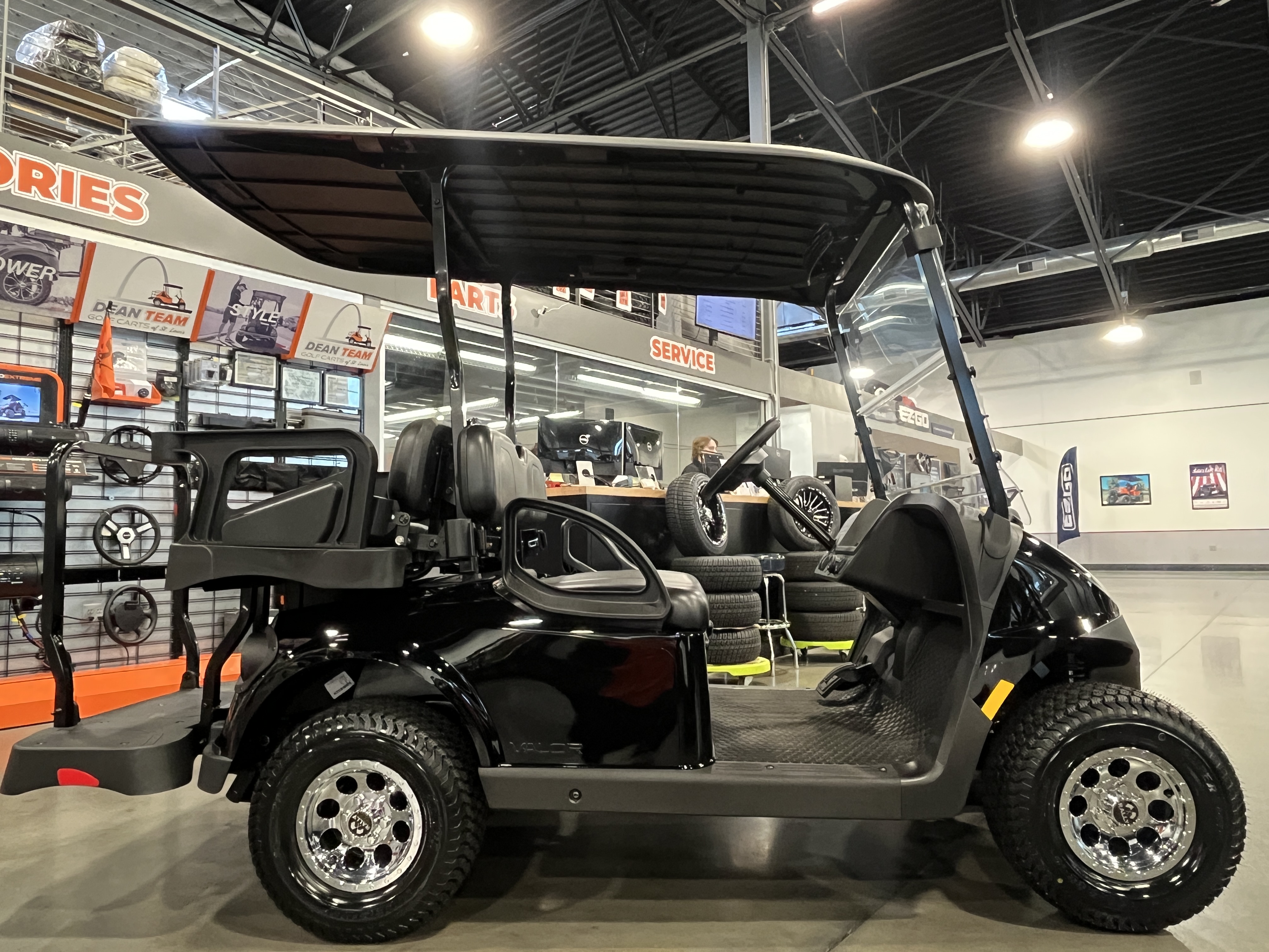2026 E-Z-GO RXV 4 Valor S EX1 Sport Golf Car - Gas