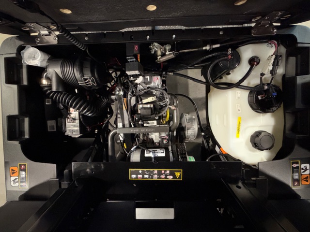 2027 Cushman Hauler 800 Gas Golf Car