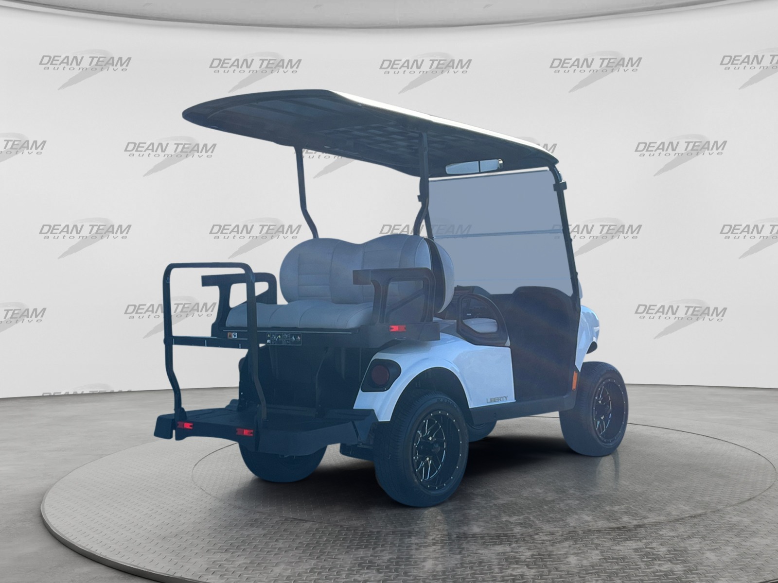2027 E-Z-GO Liberty 4 X ELiTE Lithium Powertrain Golf Car - Electric