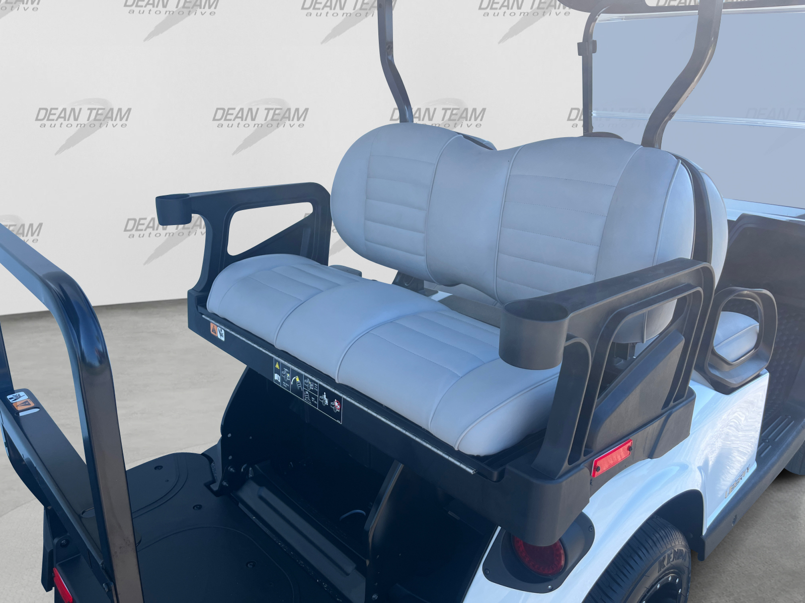 2027 E-Z-GO Liberty 4 X ELiTE Lithium Powertrain Golf Car - Electric