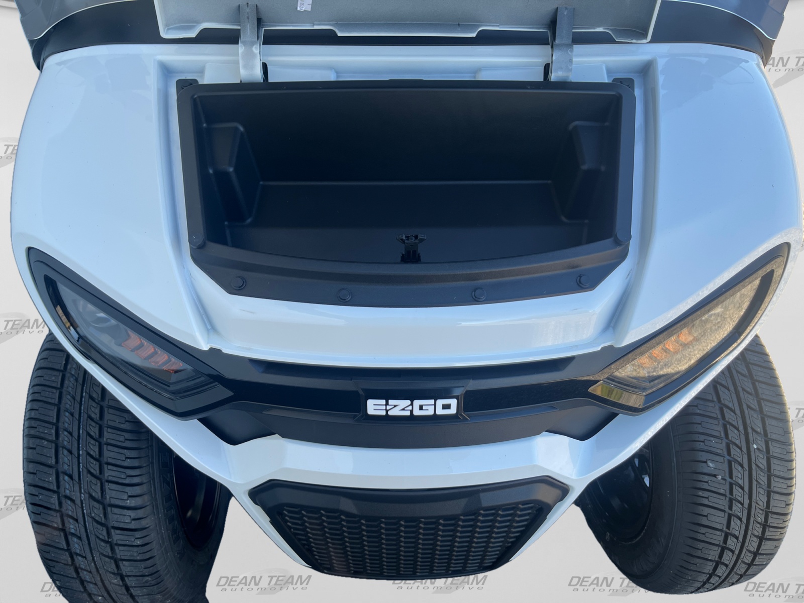 2027 E-Z-GO Liberty 4 X ELiTE Lithium Powertrain Golf Car - Electric