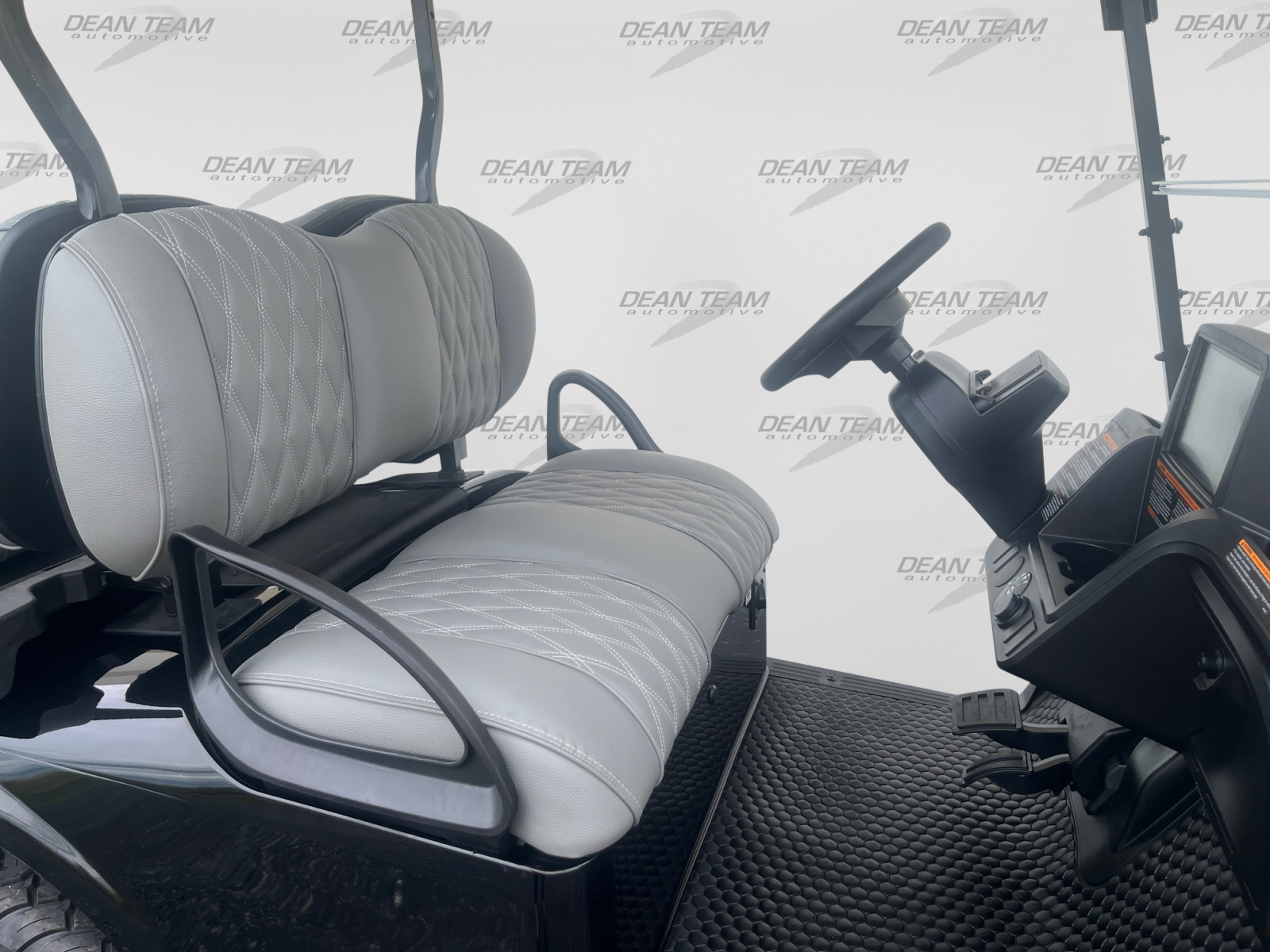 2027 E-Z-GO Liberty 4 XT ELiTE Lithium Powertrain Golf Car - Electric