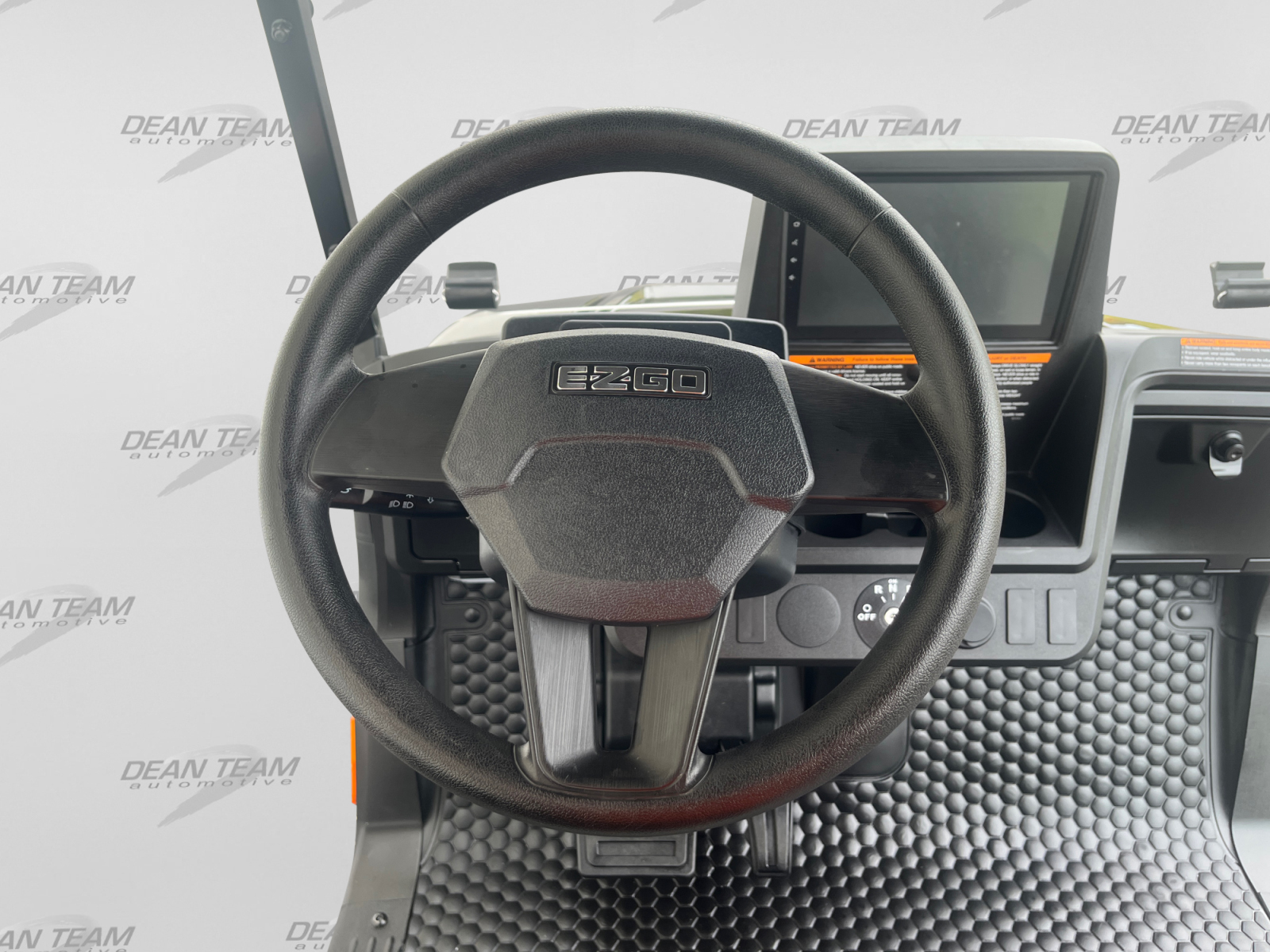2027 E-Z-GO Liberty 4 XT ELiTE Lithium Powertrain Golf Car - Electric