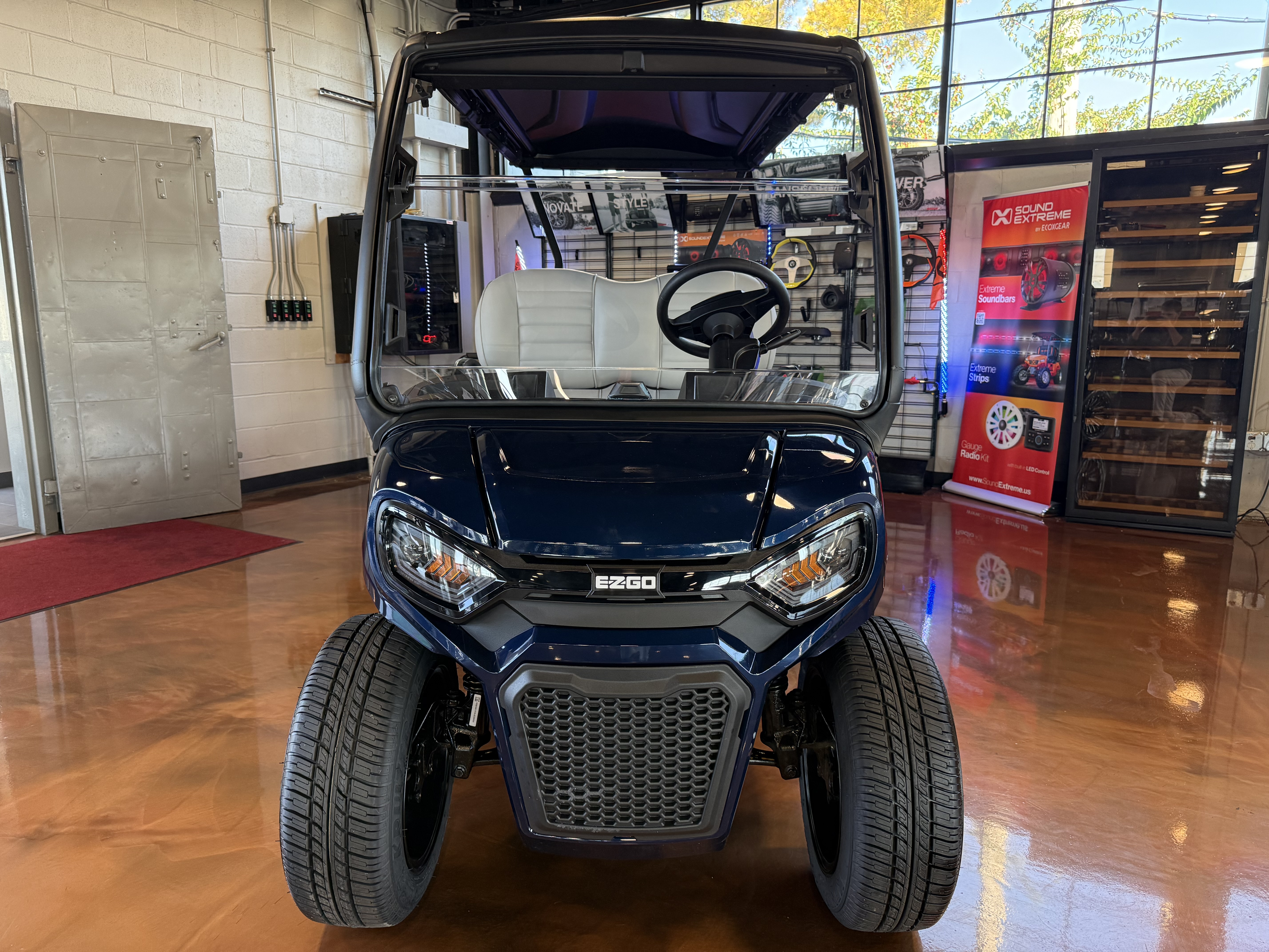 2027 E-Z-GO Liberty 4F X ELiTE Lithium Powertrain Golf Car - Electric