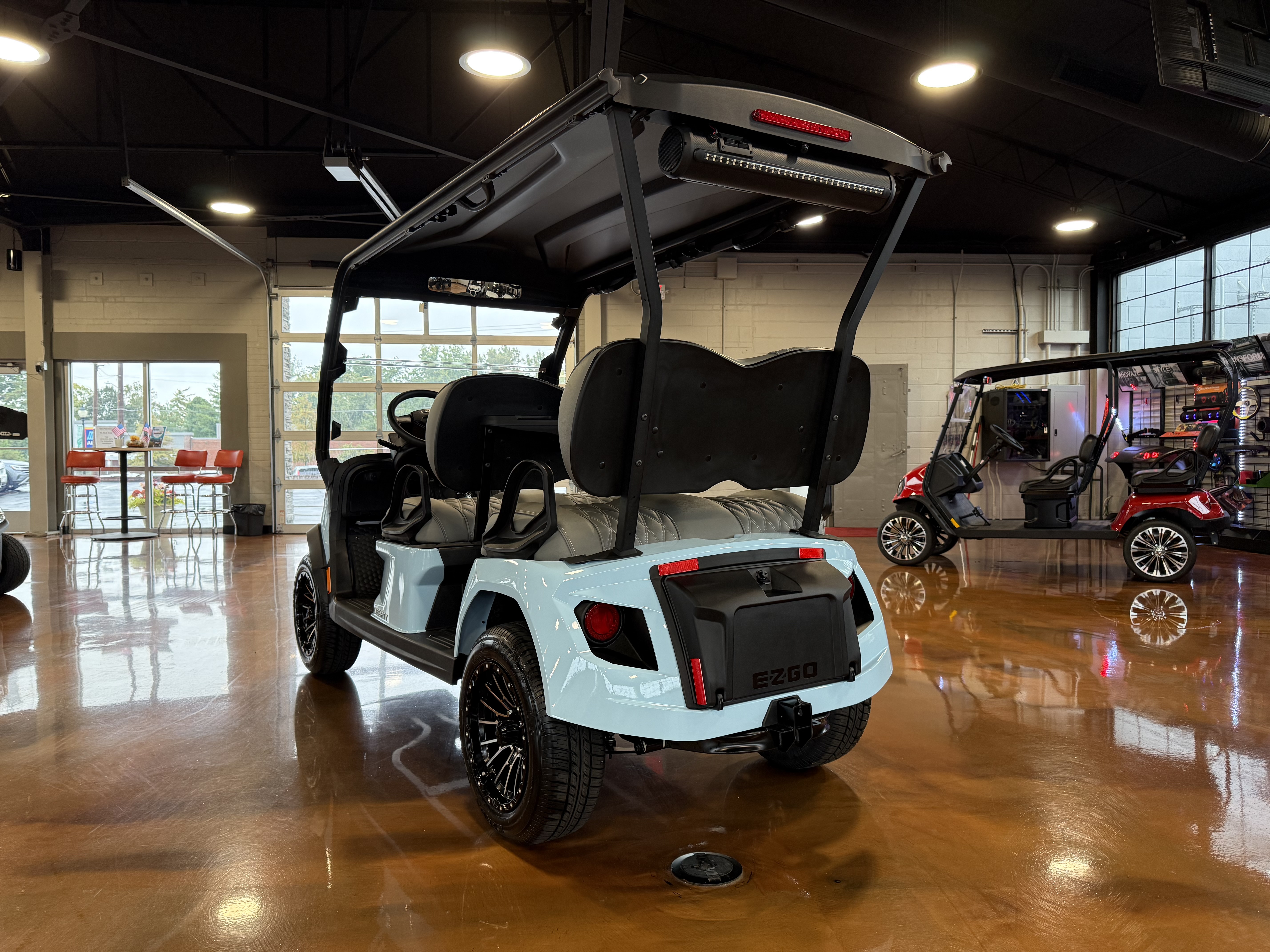 2027 E-Z-GO Liberty 4F XT ELiTE Lithium Powertrain Golf Car - Electric