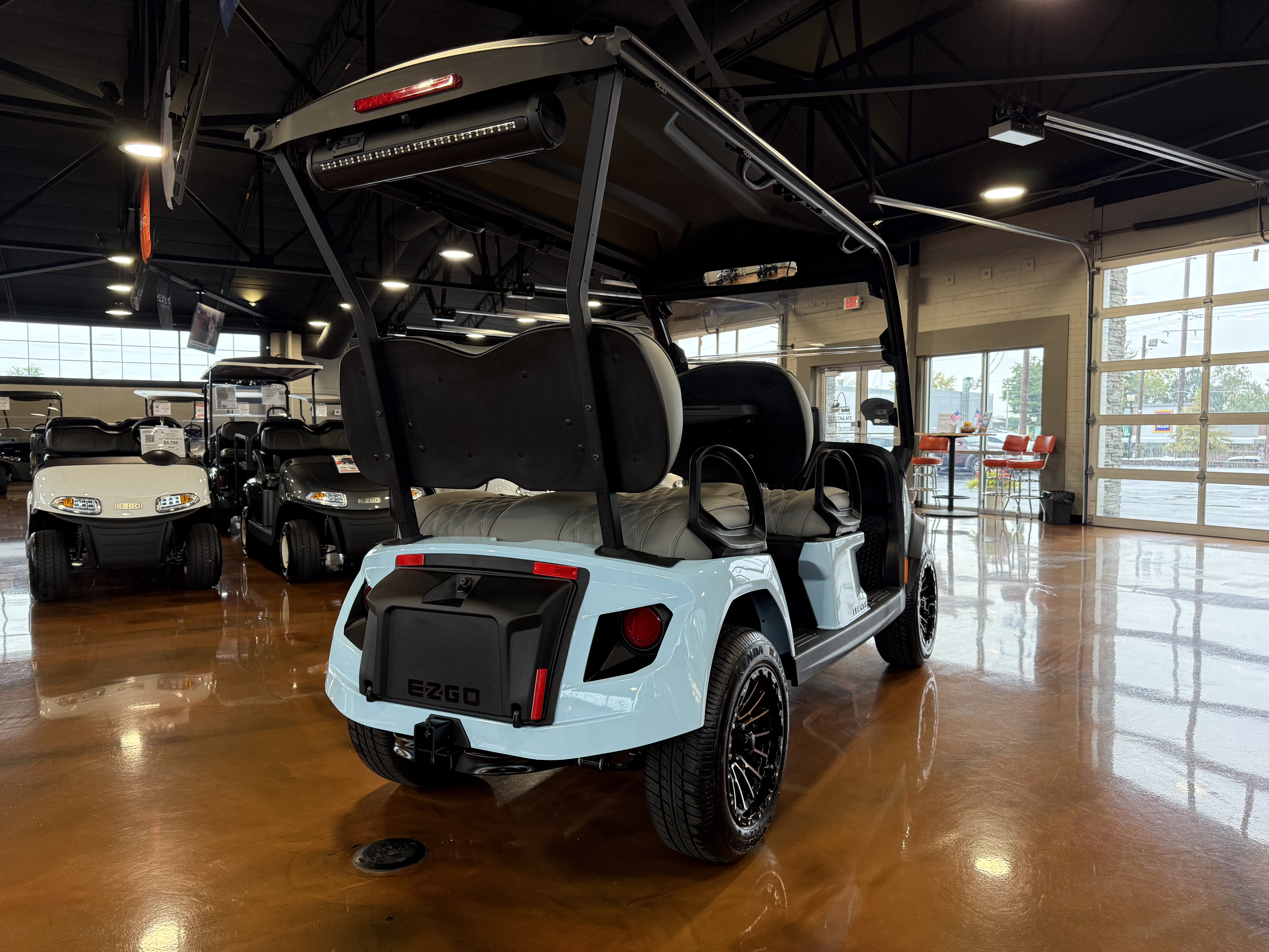 2027 E-Z-GO Liberty 4F XT ELiTE Lithium Powertrain Golf Car - Electric