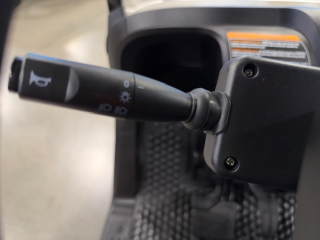 2027 E-Z-GO RXV 4 Freedom 13.5-hp Gas Golf Car